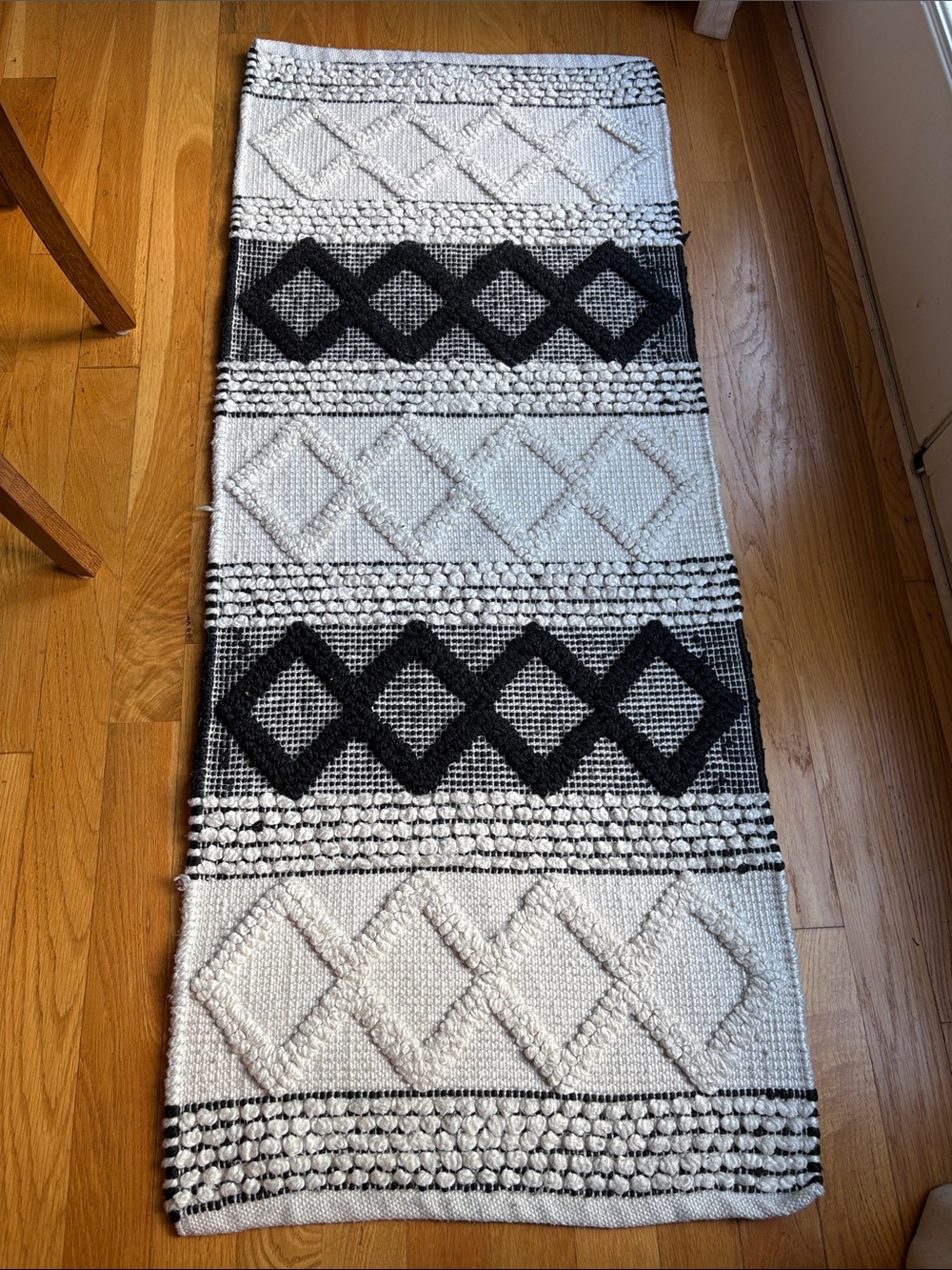 Handwoven Black and Cream Diamond Pattern Runner 2ft x 5 ft